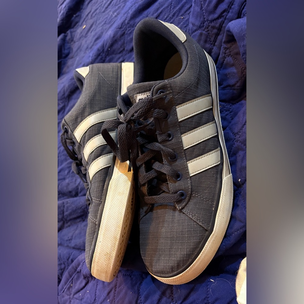 Adidas Mens Neo SE Daily Vulc F38360
Gray Casual Shoes Sneakers Sz 10